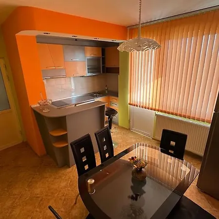 Jules River Garden Apartamento *