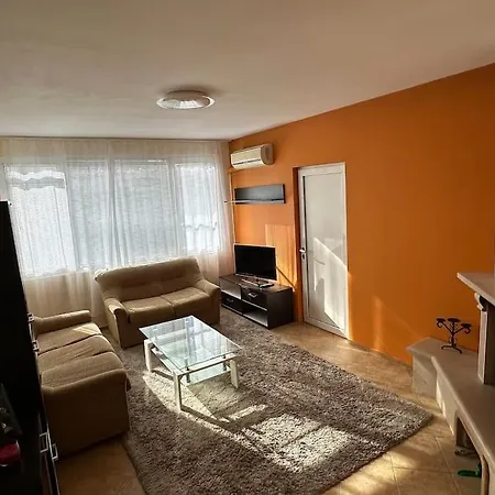 Jules River Garden Apartamento *